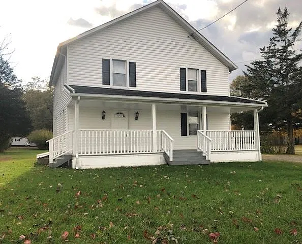 16 Airport Rd #1