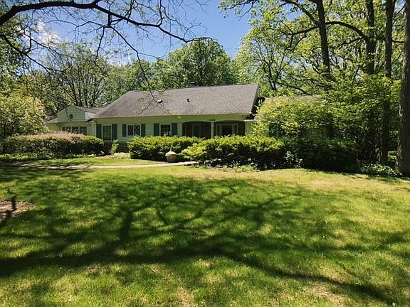 2nd image of 1942 Burr Oak Dr E