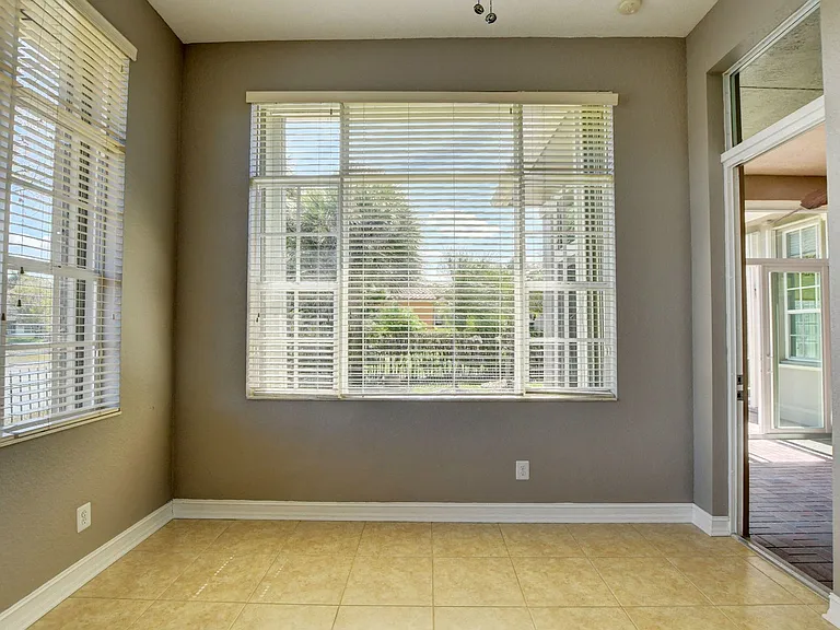8197 NW 107th Ter — Photo 23