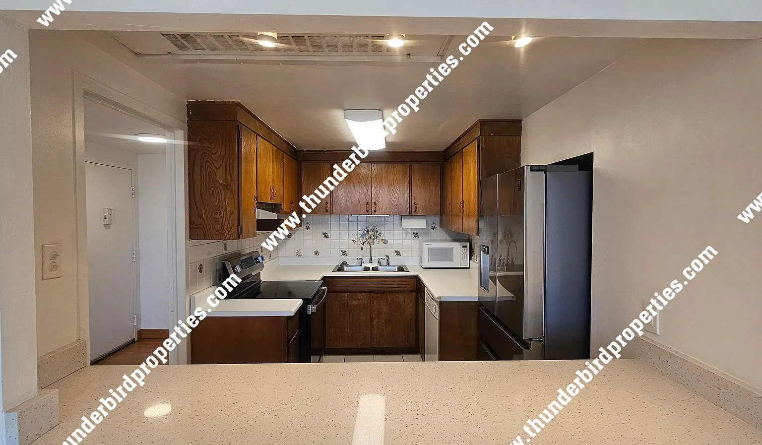 Charming 3 Bedroom, 2 Bathroom, 1500 Sq Ft Apartment with amazing balcony views of Albuquerque an... — Photo 3