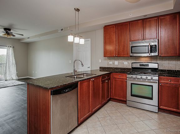 5th image of 135 S York St Unit 428