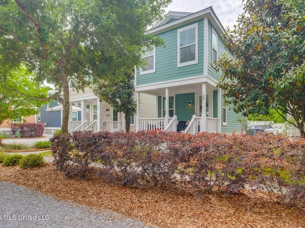 2207 Government St #15, Ocean Springs, MS 39564