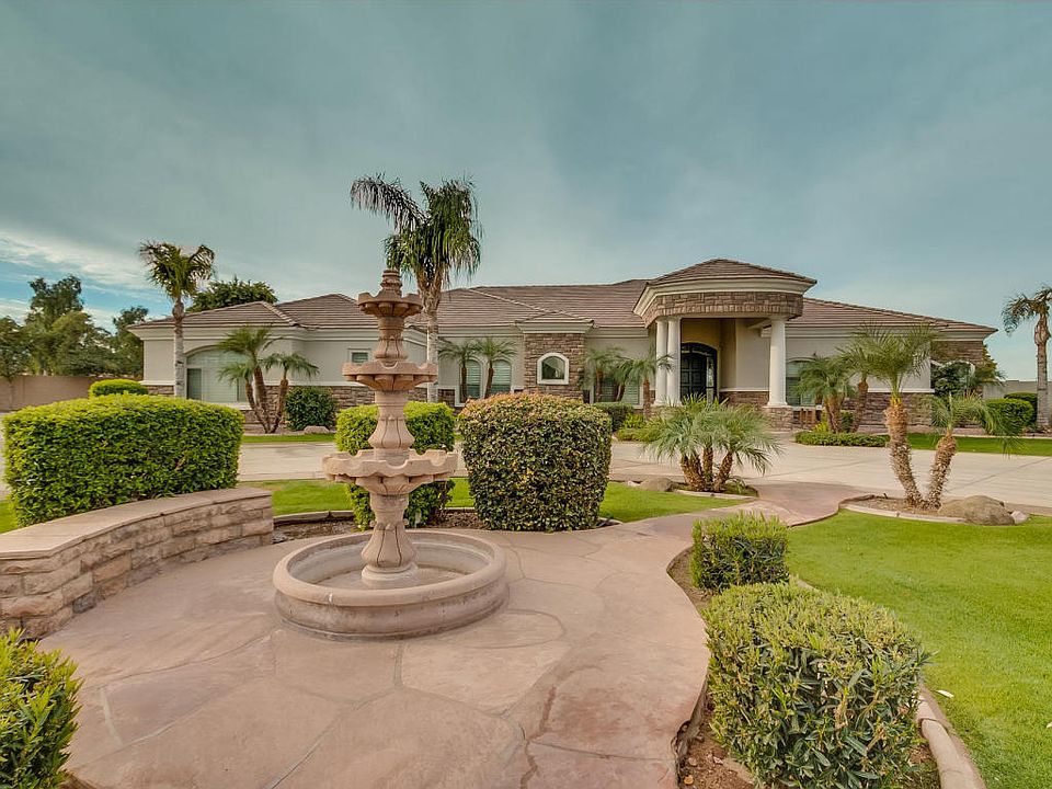 1st image of 2547 E Calle De Flores