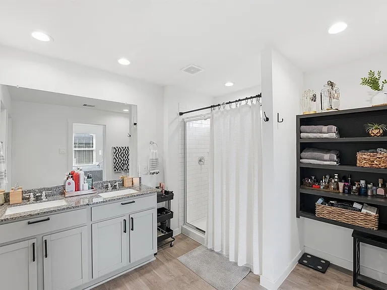 3815 Haydon Ridge Ln — Photo 17
