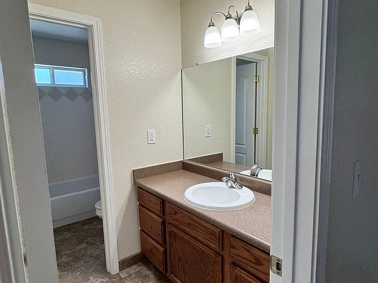 1326 Magoffin Pl — Photo 15