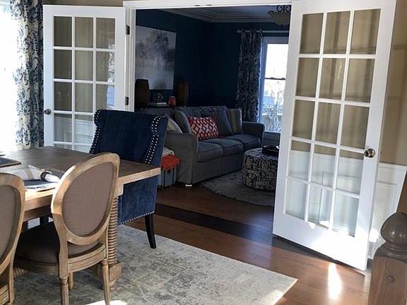 3rd image of 12 Kingsview Ct