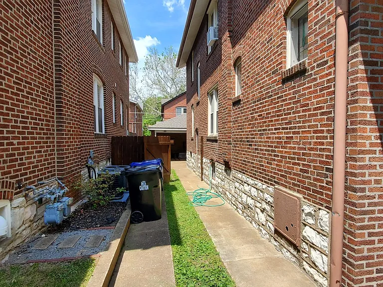 7023 Amherst Ave — Photo 15