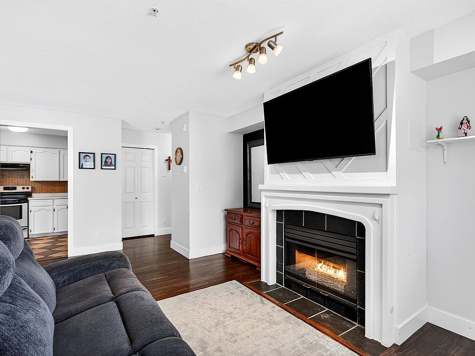 1st image of 22275 123rd Ave #101