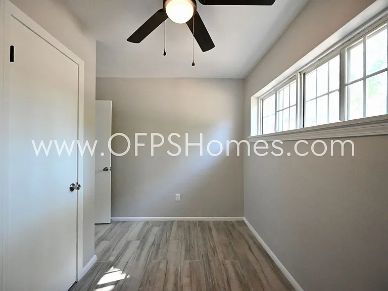 131 Adkinson Dr — Photo 11
