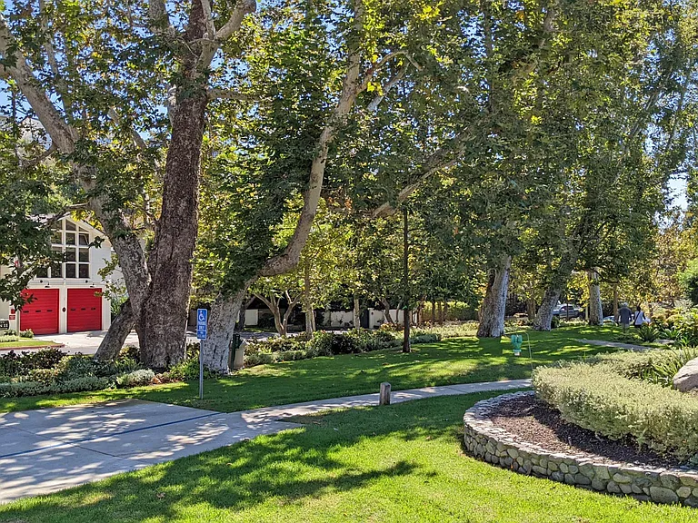 1131 Emerald Bay — Photo 36