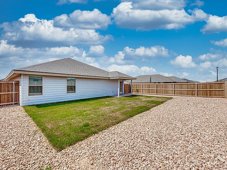 8205 E County Road 111 — Photo 17