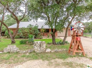 16 Artesian Dr, Morgans Pt Resort, TX 76513