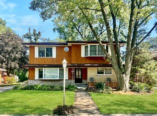 3N425 N Howard Ave, Elmhurst, IL 60126