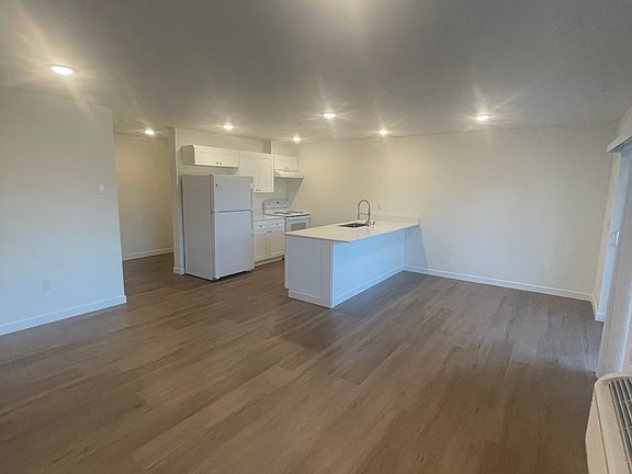 4th image of 4718 Ocean Beach Hwy #205