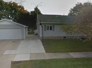 624 6th St, Menasha, WI 54952