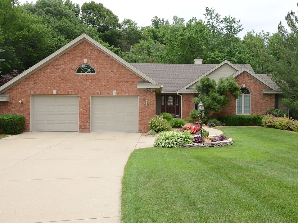 1st image of 230 Regal Ct SW