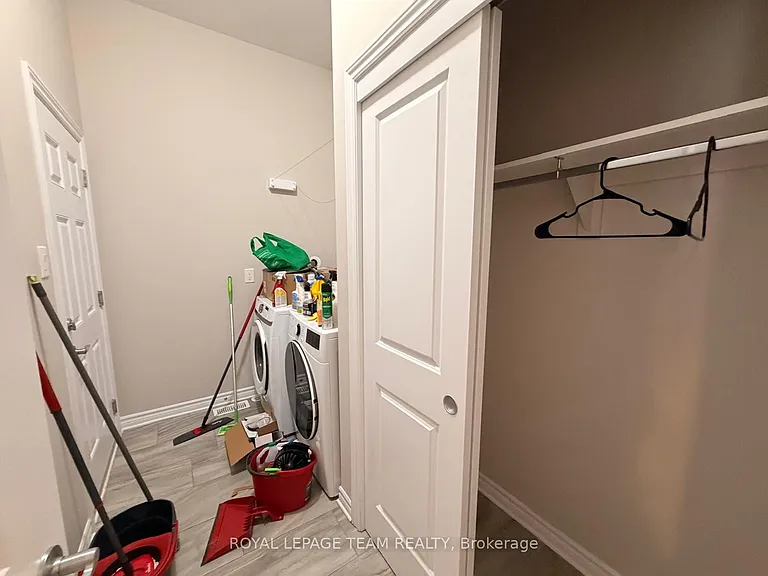 343 Grackle St N — Photo 5