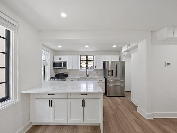 4th image of 2808 San Pedro St Unit A