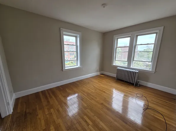 4 Cogswell Ave, Cambridge, MA