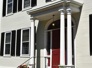 41 Main St, Topsham, ME 04086