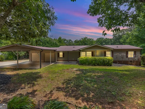 219 Forest Lake Rd, Pendergrass, GA 30567
