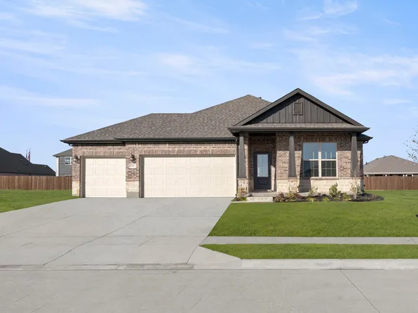 204 Briarwood Dr, Nevada, TX 75173