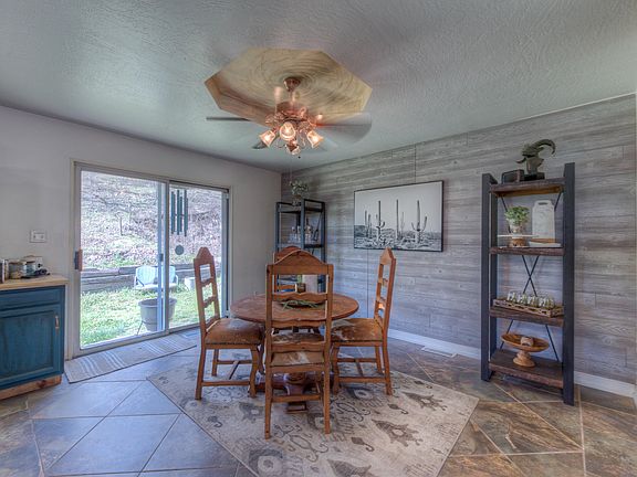 5th image of 23571 S 624th Rd