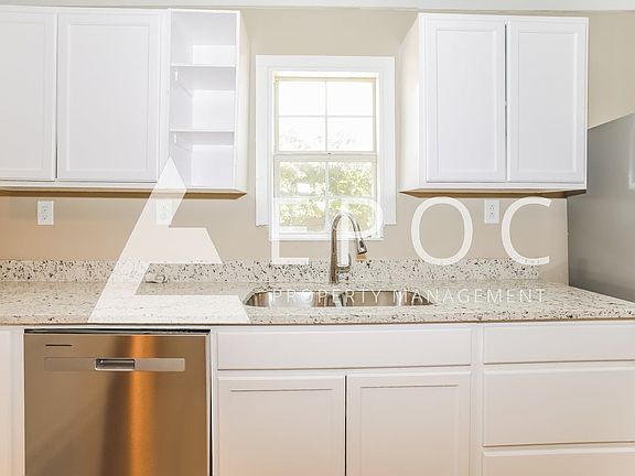 3rd image of 635 E 3rd St