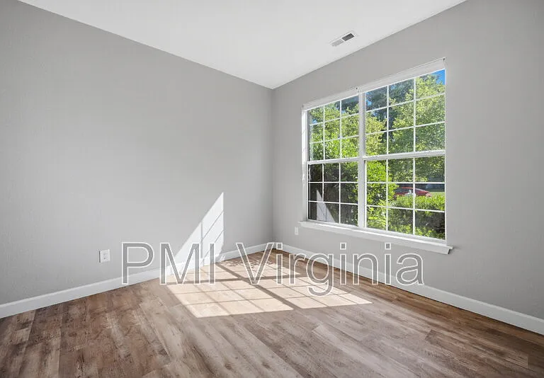 3016 Beaden Dr — Photo 7