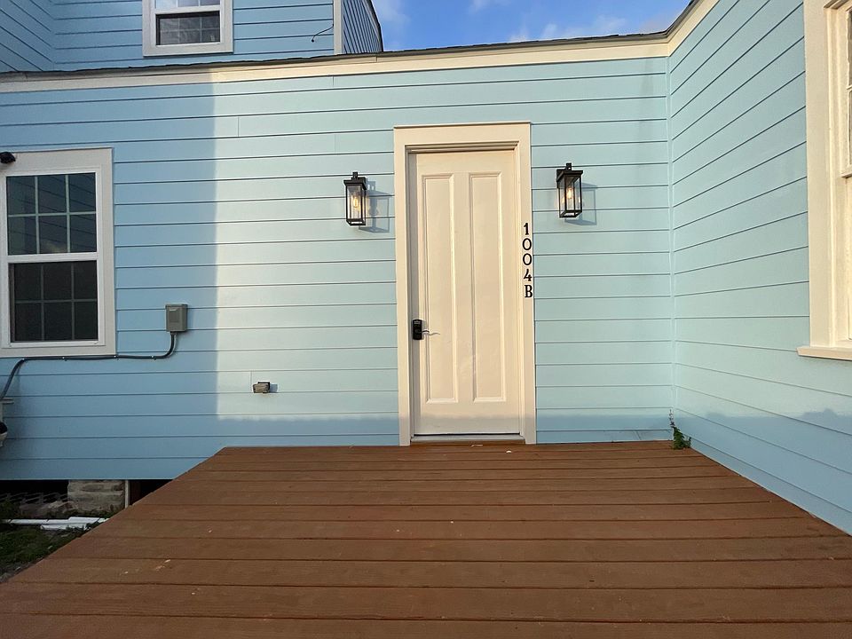 1st image of 1004 Joliet St #B