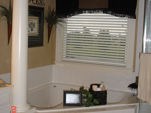Jacuzzi Tub Master Bath