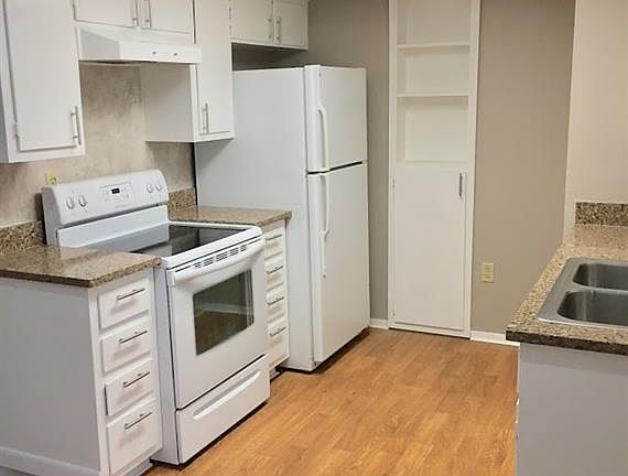 4th image of 1809 Briar Hill Dr #A