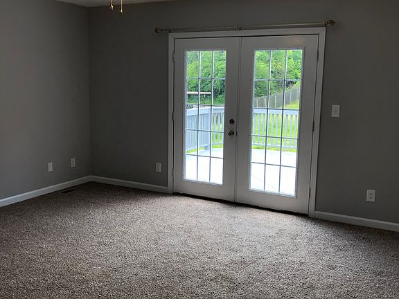 2nd image of 2510 Royal Ridge Dr