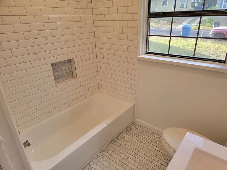 530 Sumner Dr — Photo 4