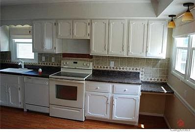 4th image of 123 E Main St