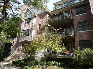 622 Forest Ct APT 1C, Saint Louis, MO 63105