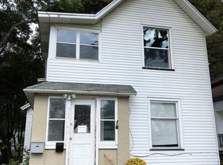 313 Carrier St NE APT 3, Grand Rapids, MI 49505
