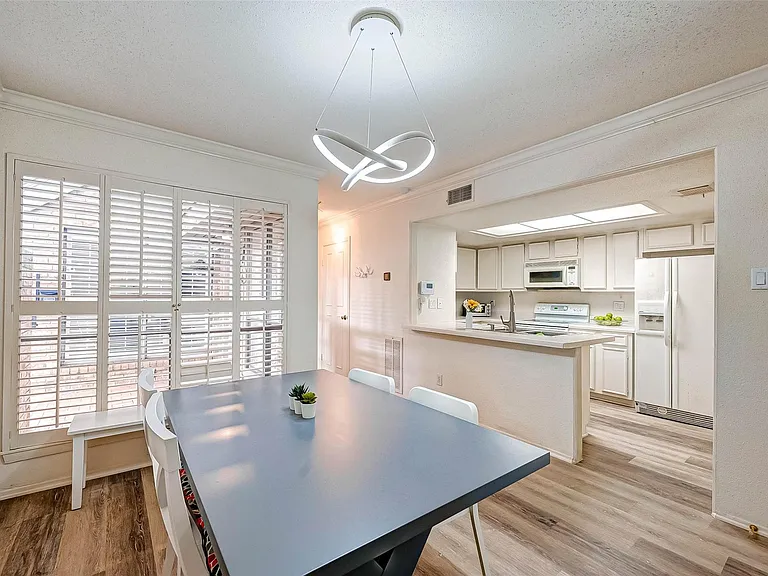 1908 Augusta Dr #7 — Photo 16