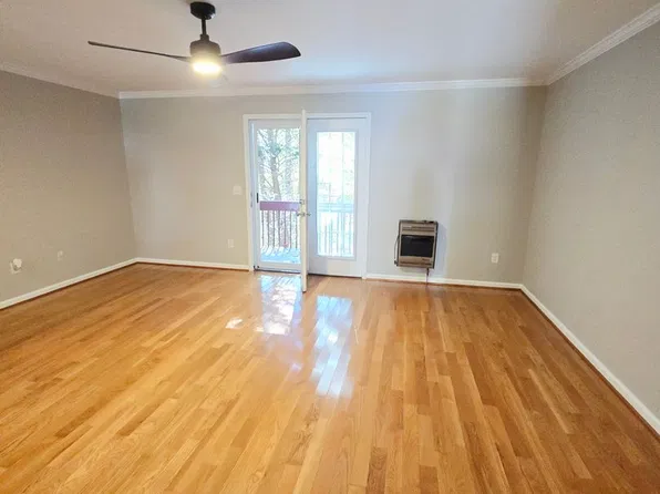 1232 Camelot Ct NE, Lenoir, NC 28645