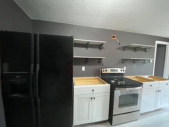 New cabinet/shelves/ quartz 