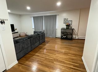 6037 Delafield Ave FLOOR 3, Bronx, NY 10471