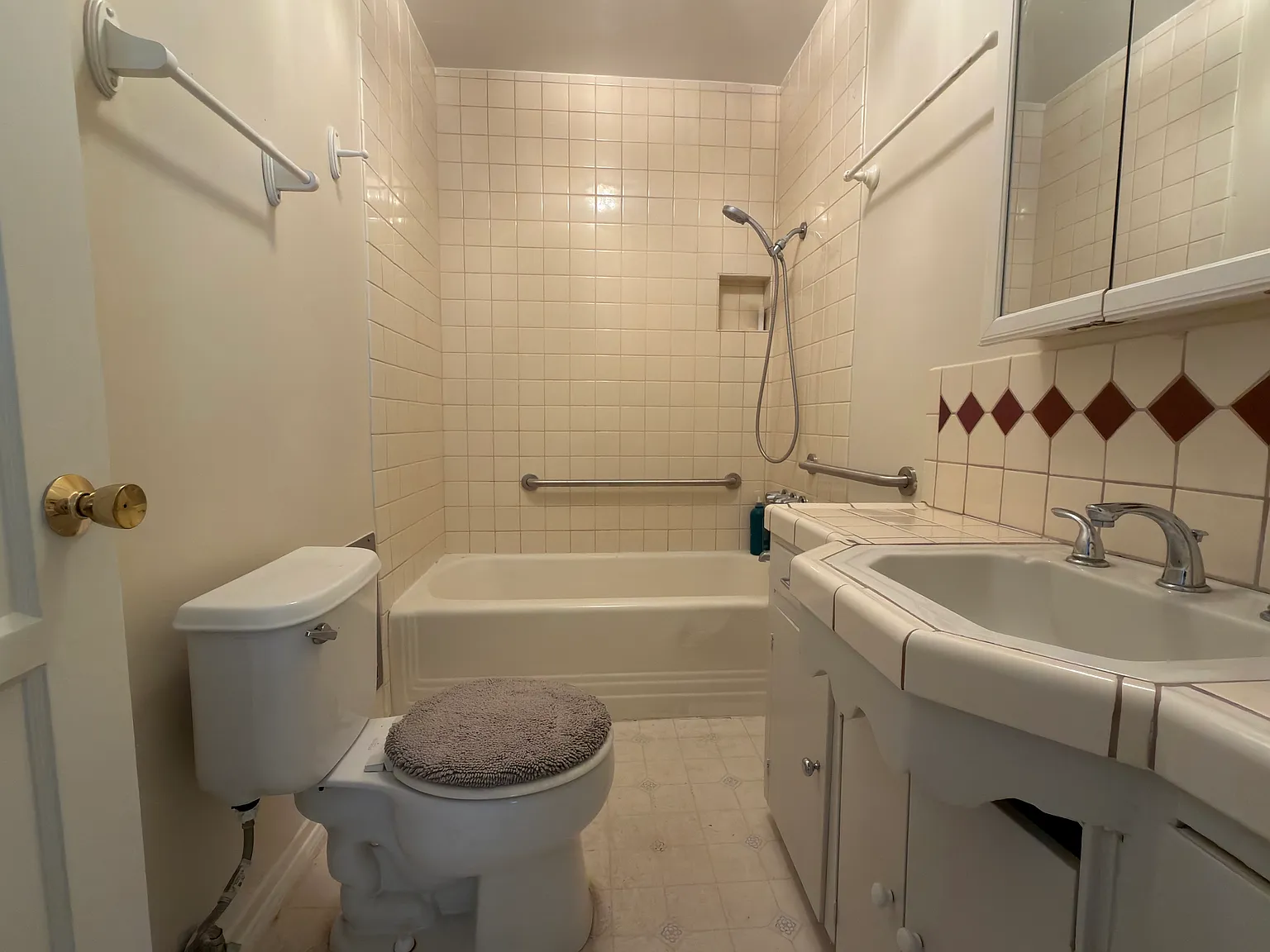 3 bed, 1500 sqft, $4,500 — Photo 4
