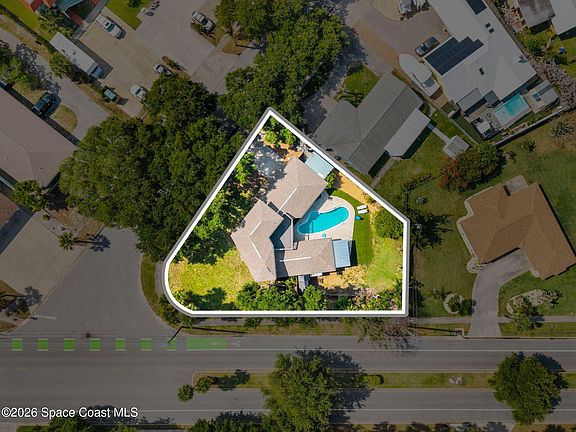 4th image of 232 Circle Dr