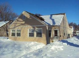 3330 S Taylor Ave, Milwaukee, WI 53207