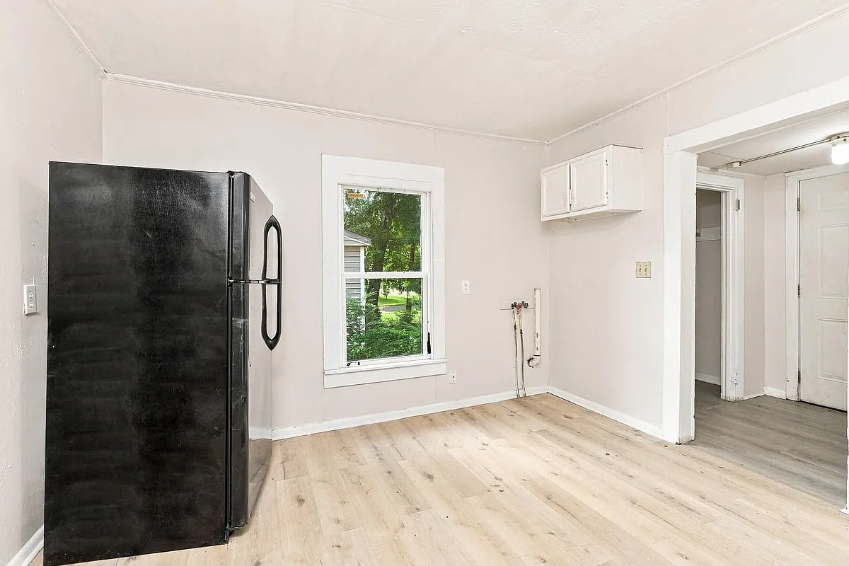1312 Vernon Place Unit A — Photo 1