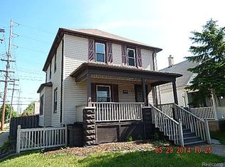 338 Ford Ave, Wyandotte, MI 48192