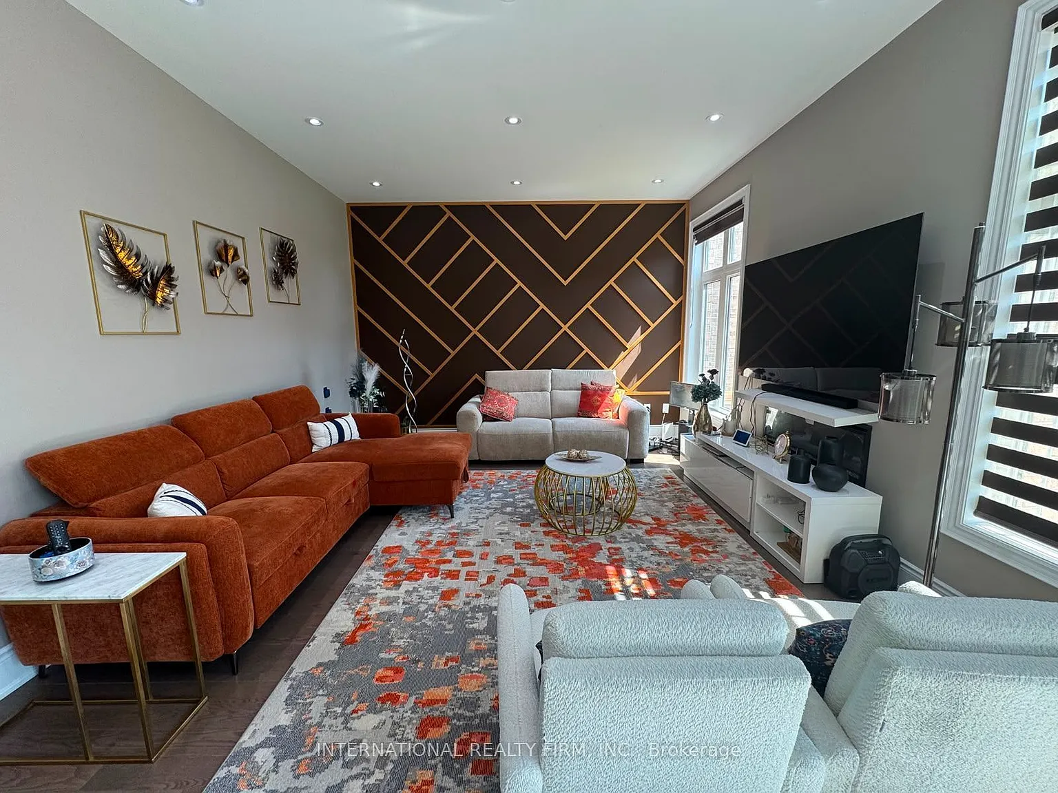 4 bed, $3,700 — Photo 2