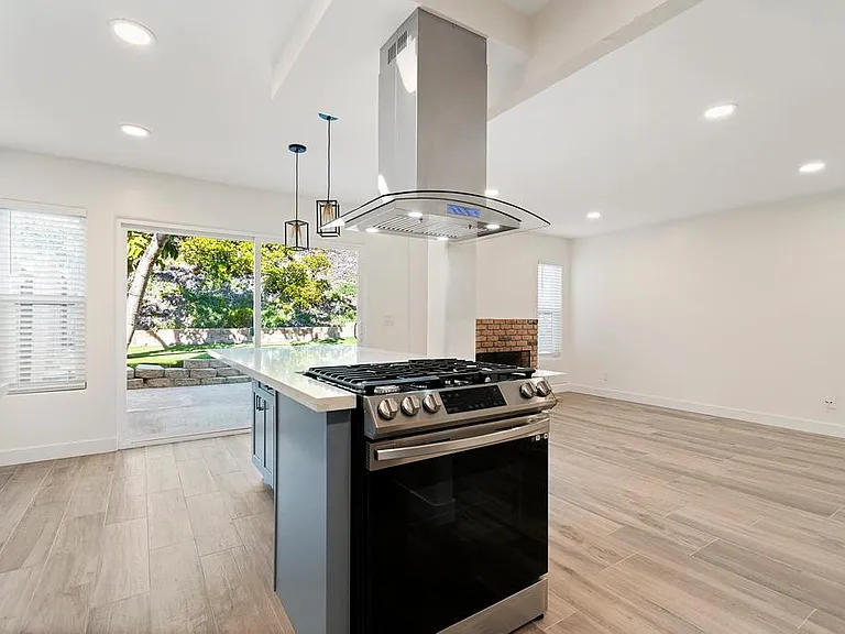 844 Mola Vista Way #844 — Photo 11