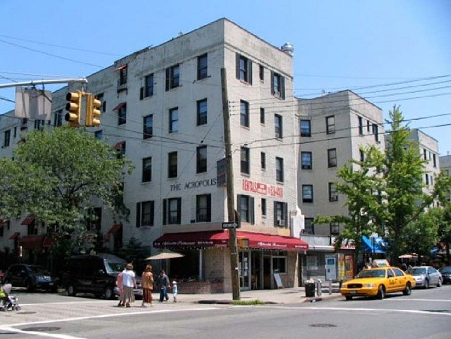 1st image of 2177 33rd St