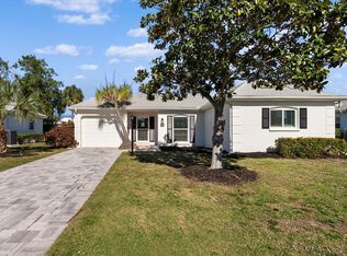 942 Inlet Cir, Venice, FL 34285